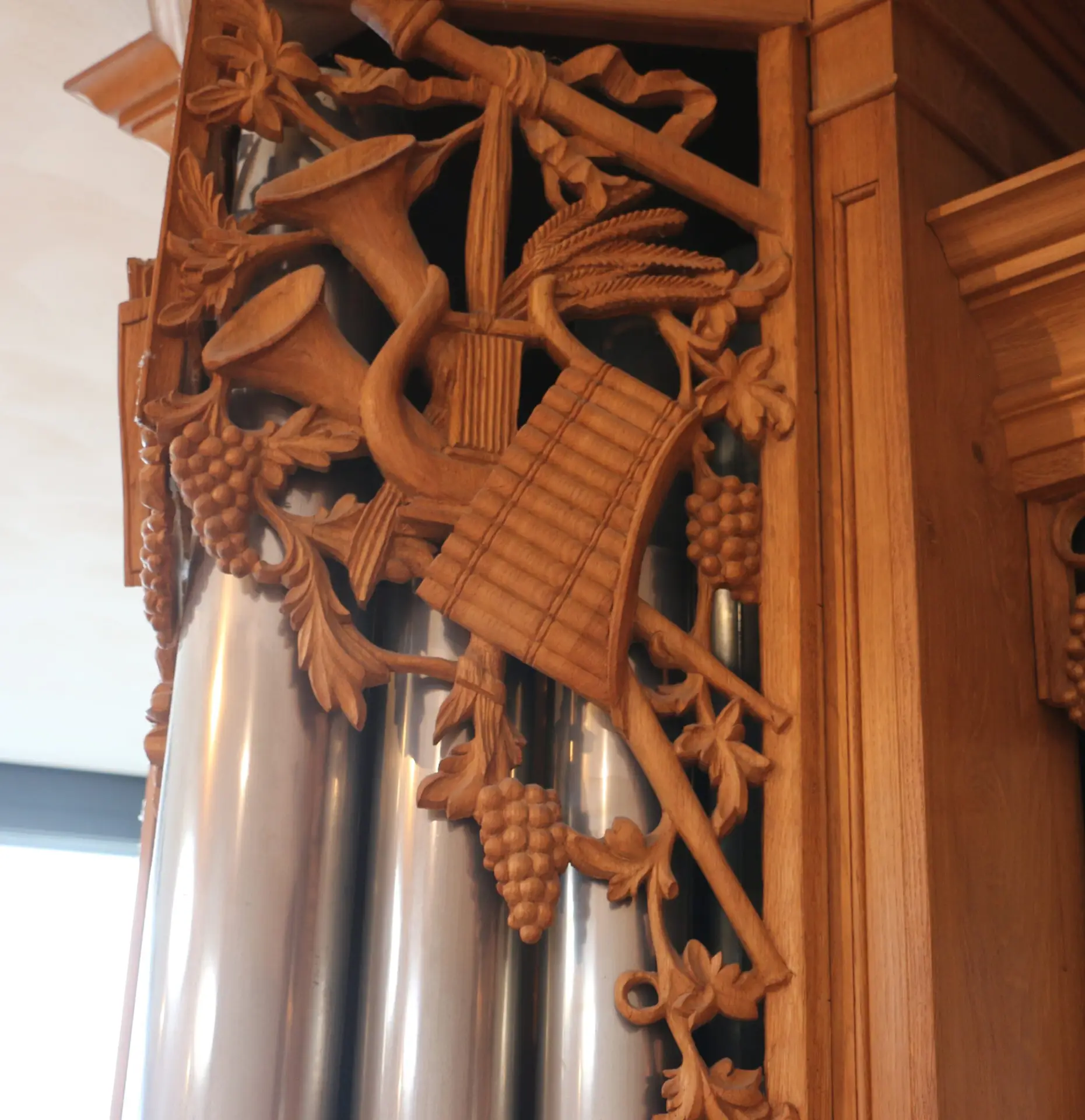 Bazuinen en harp: de overwinning en de dank aan God